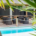 Stunning With Large Pool, Billiard And Mini-golf Villa Antibes