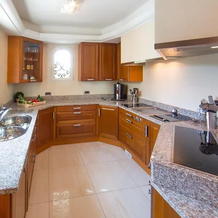 别墅 El Paradisio Splendid 5 Stars Atypical In With Overflowing Swiming Pool *