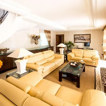 El Paradisio Splendid 5 Stars Atypical In With Overflowing Swiming Pool