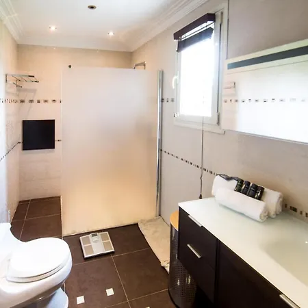 El Paradisio Splendid 5 Stars Atypical In With Overflowing Swiming Pool 昂蒂布