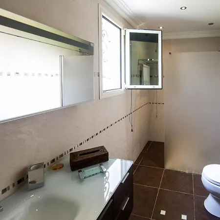 El Paradisio Splendid 5 Stars Atypical In With Overflowing Swiming Pool Вилла
