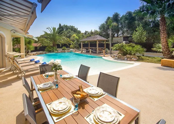 Stunning With Large Pool, Billiard And Mini-golf * Antibes